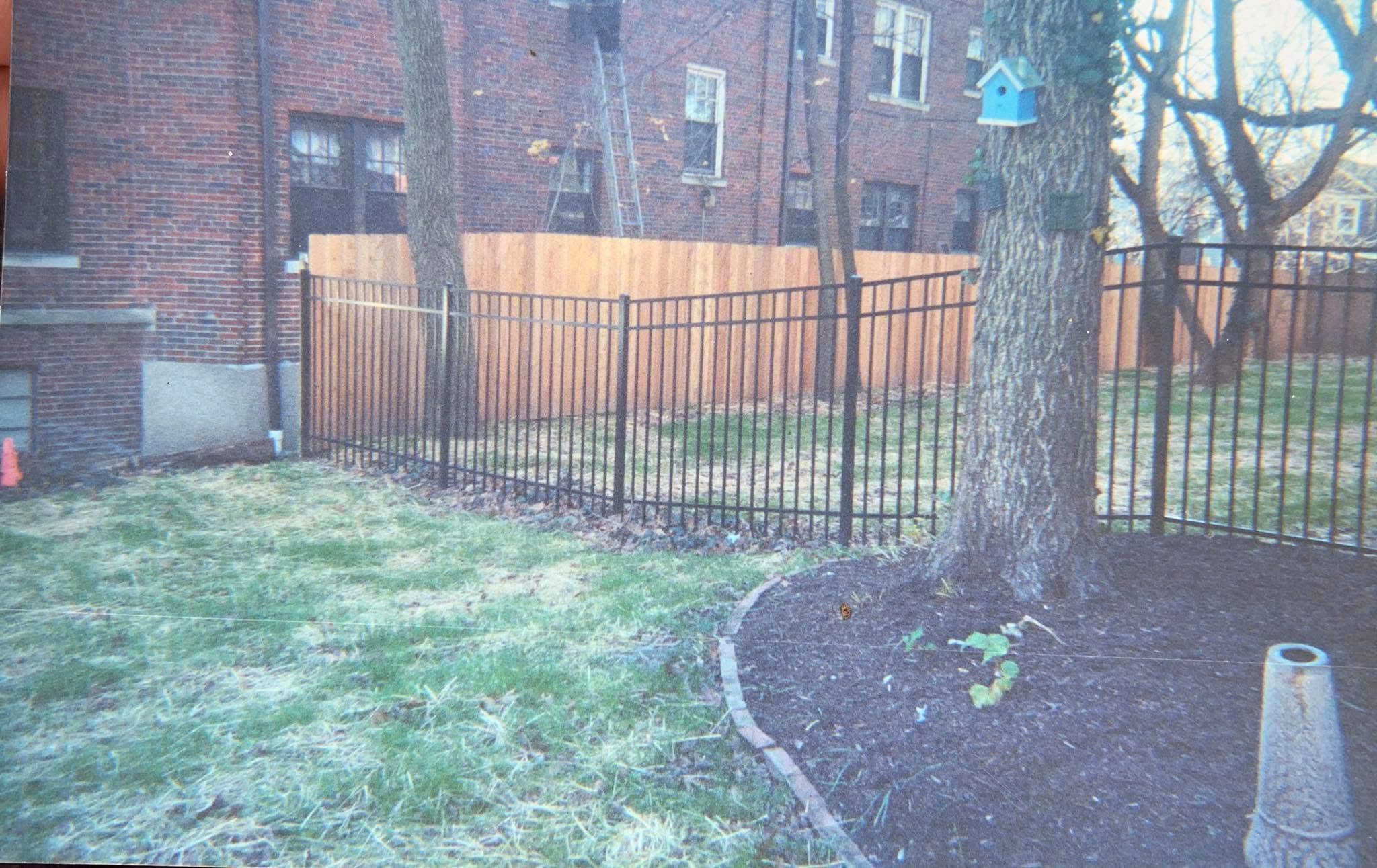 Wood Picket built by Tennessee Fence in Rogersville, TN